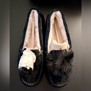 Ugg Dakota PomPom moccasins